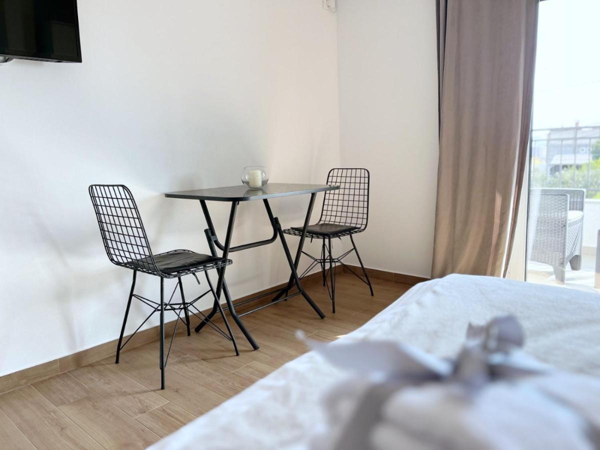 Lana Apartmani Bar Luaran gambar