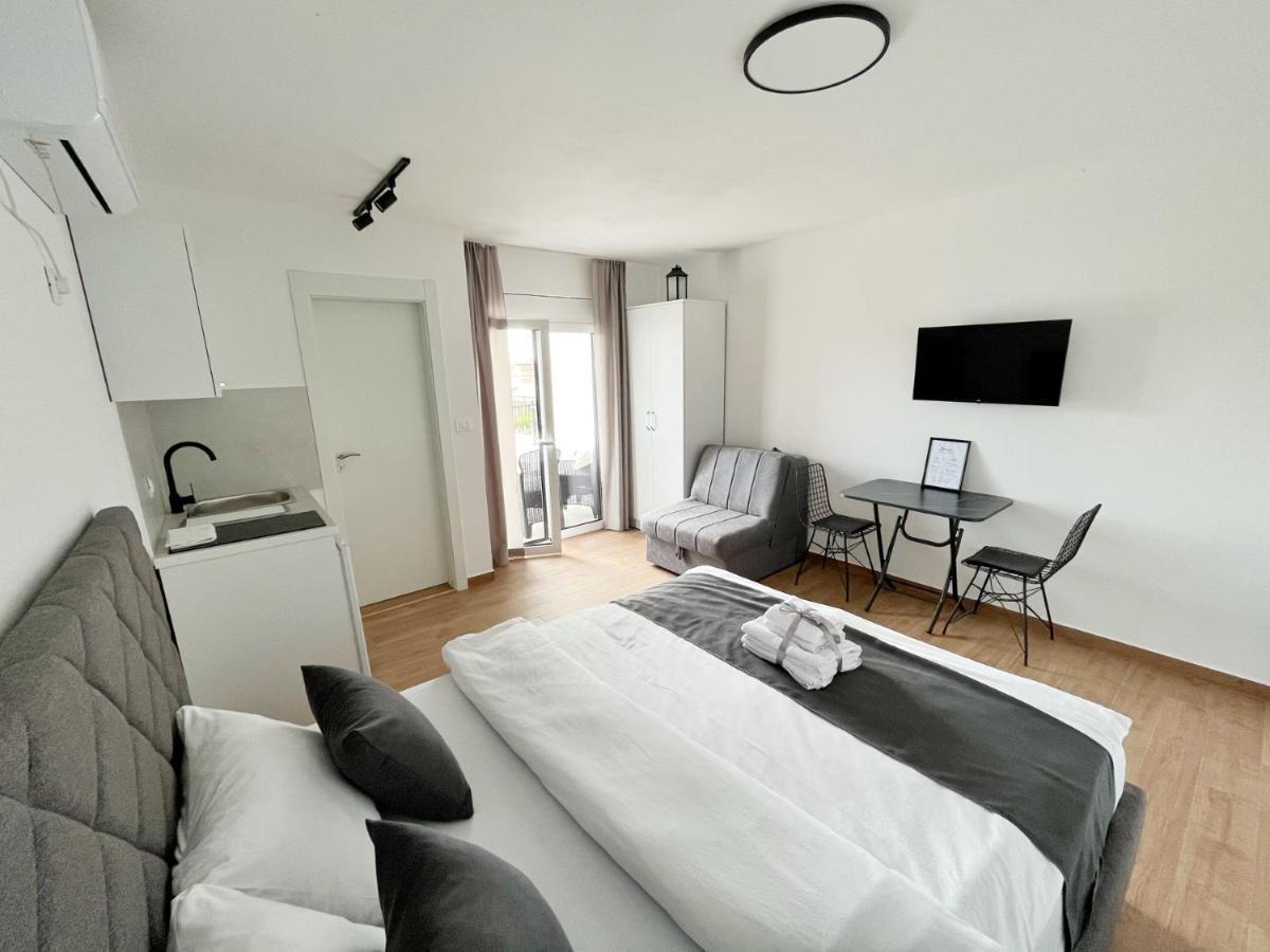 Lana Apartmani Bar Luaran gambar